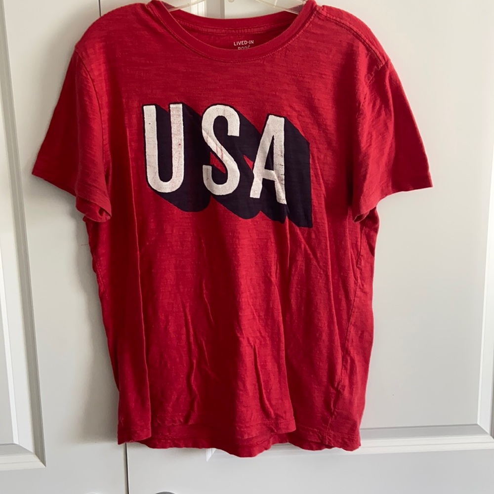 Red gap tee